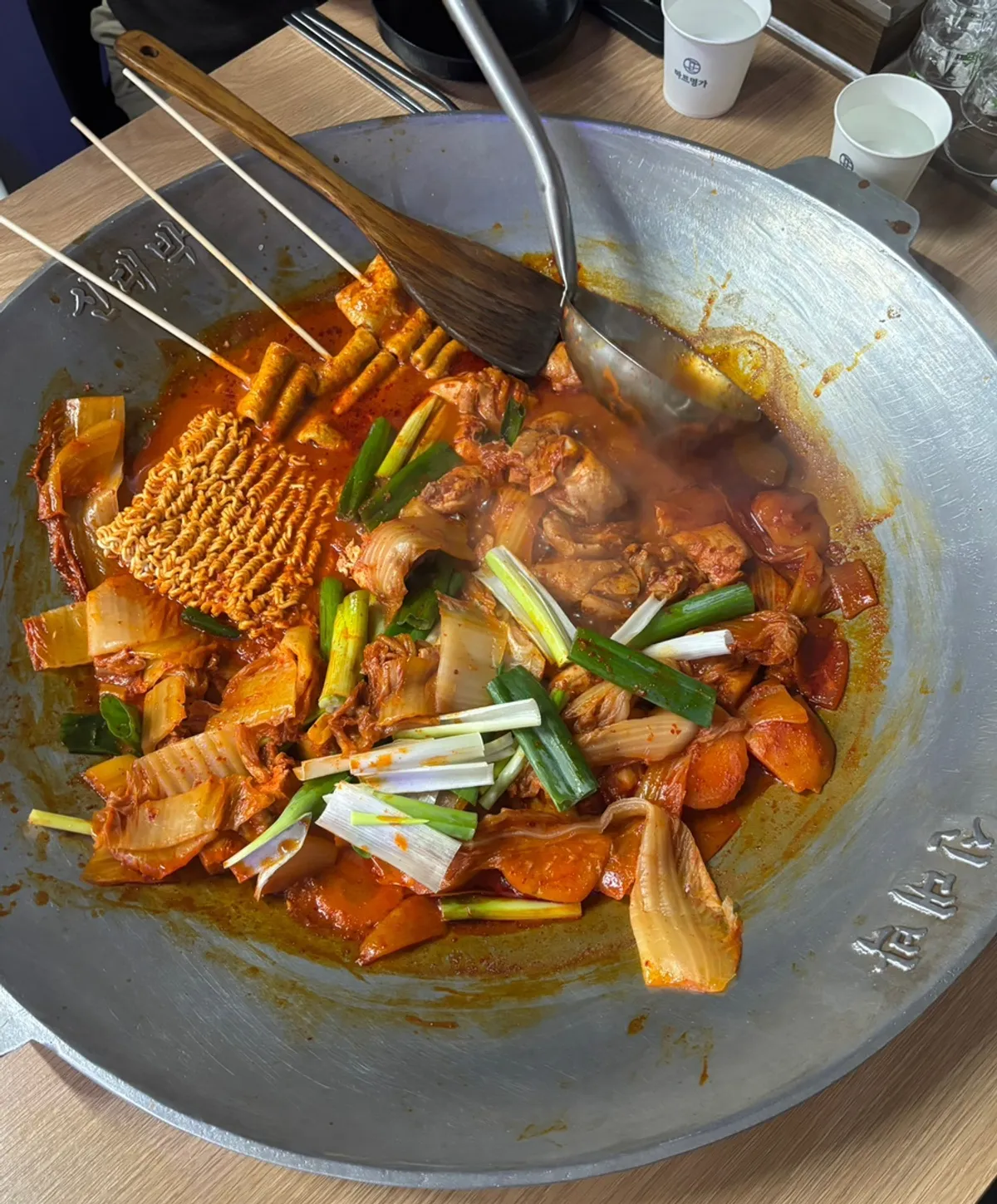 Aged kimchi cast-iron chicken stew at Sindaebakjip Gwangmyeong Sageori Branch