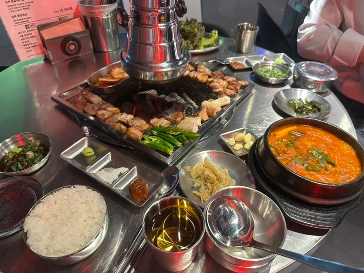 한입 크기로 자른 삼겹살