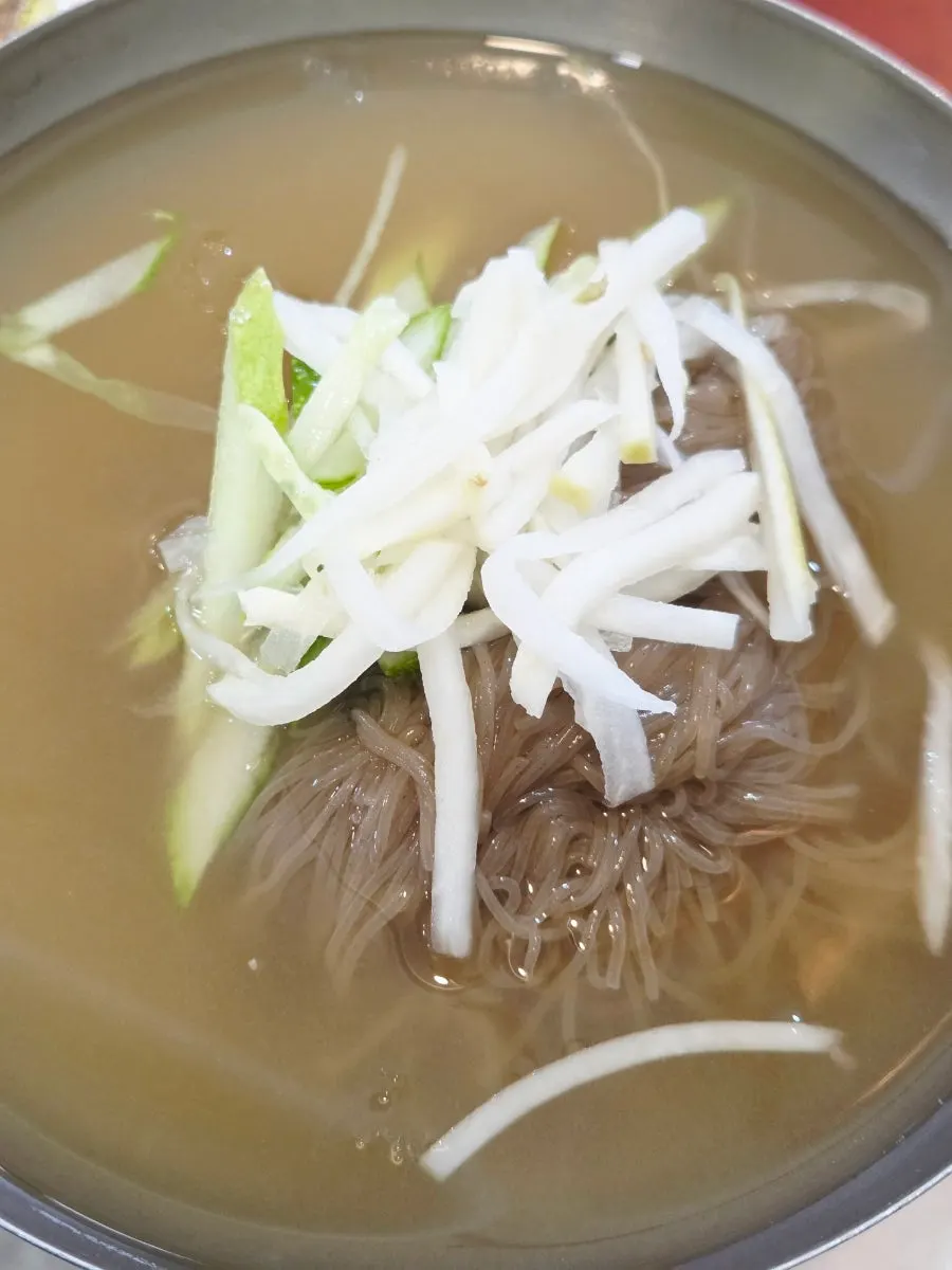 고기와 함께 주문한 물냉면