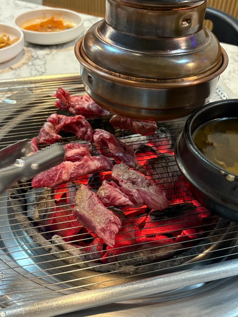 노릇하게 구워지는 소생갈비