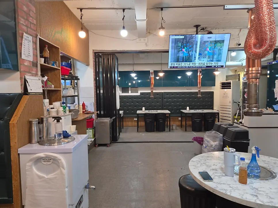 Interior of Gwangmyeong Seoseo Galbi