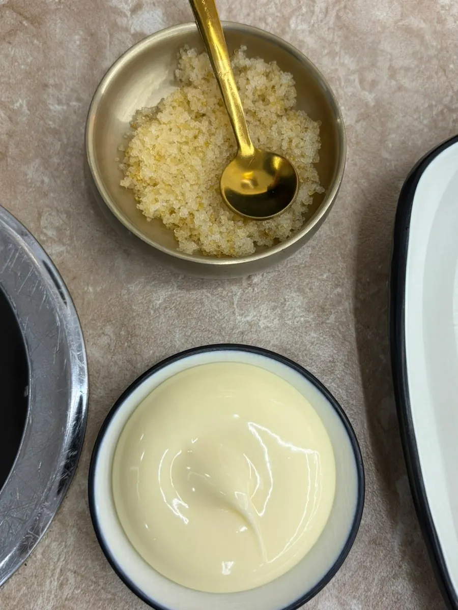 Shredded lemon radish with flying fish roe mayo sauce