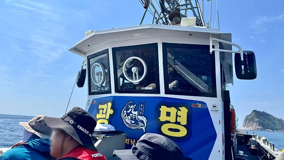 제주 배낚시 체험을 앞둔 하효항 풍경