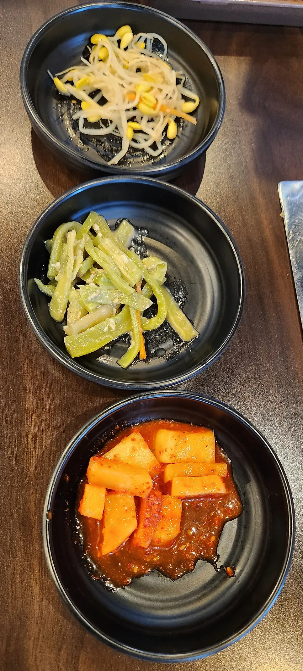 장어가 통으로 들어간 장어탕
