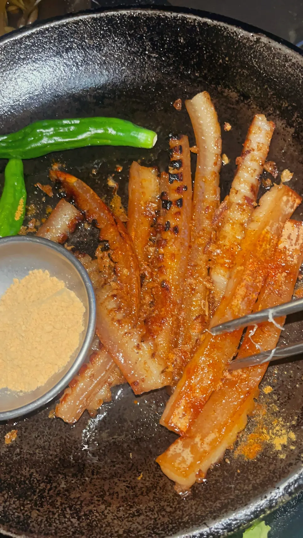Appetite-whetting braised green onion kimchi