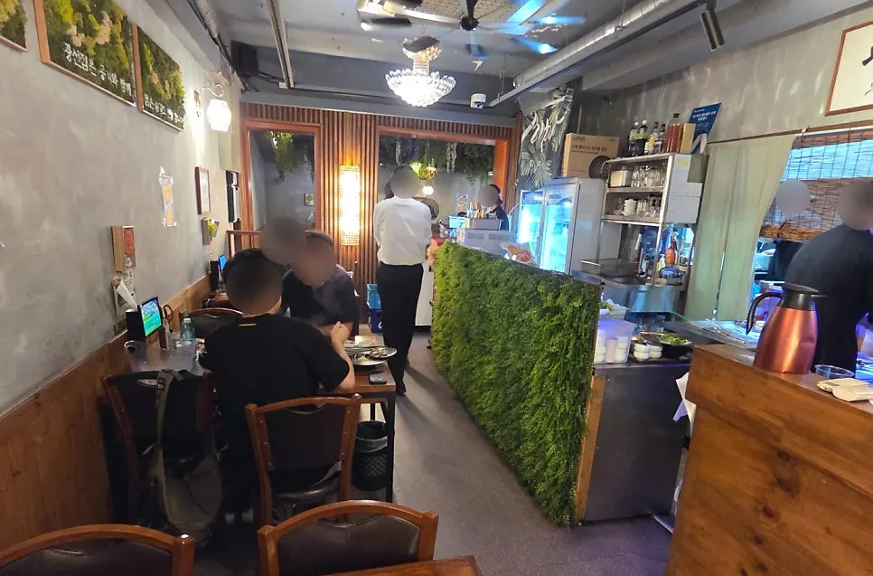 Interior of Gwangseonjip with a chandelier