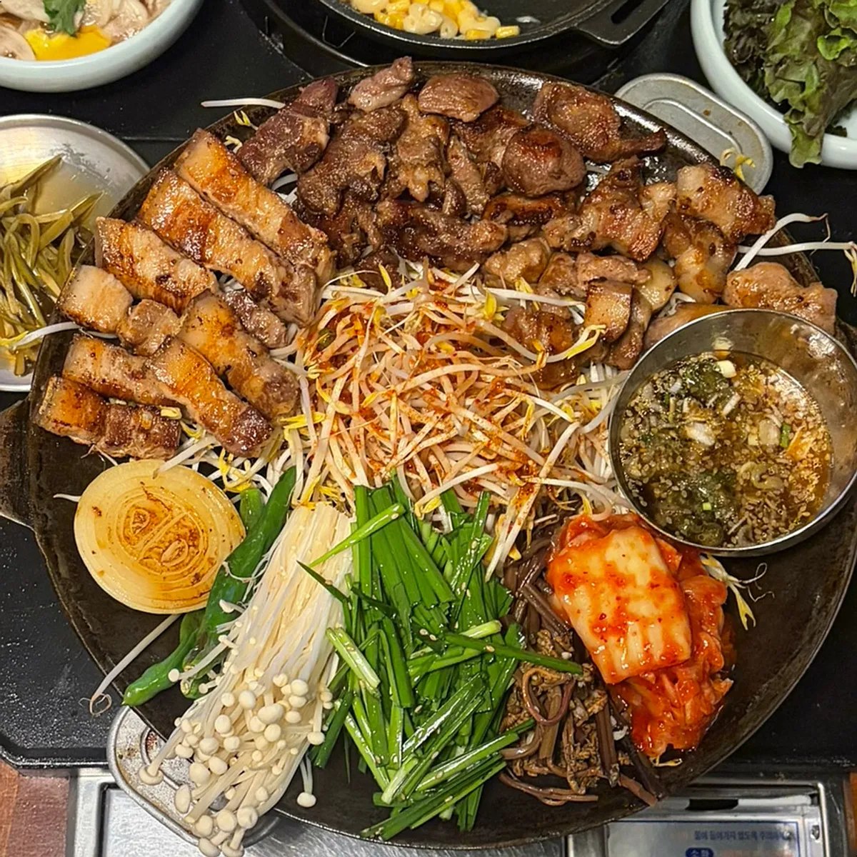 Signature assorted grilled pork platter at Gwangseonjip