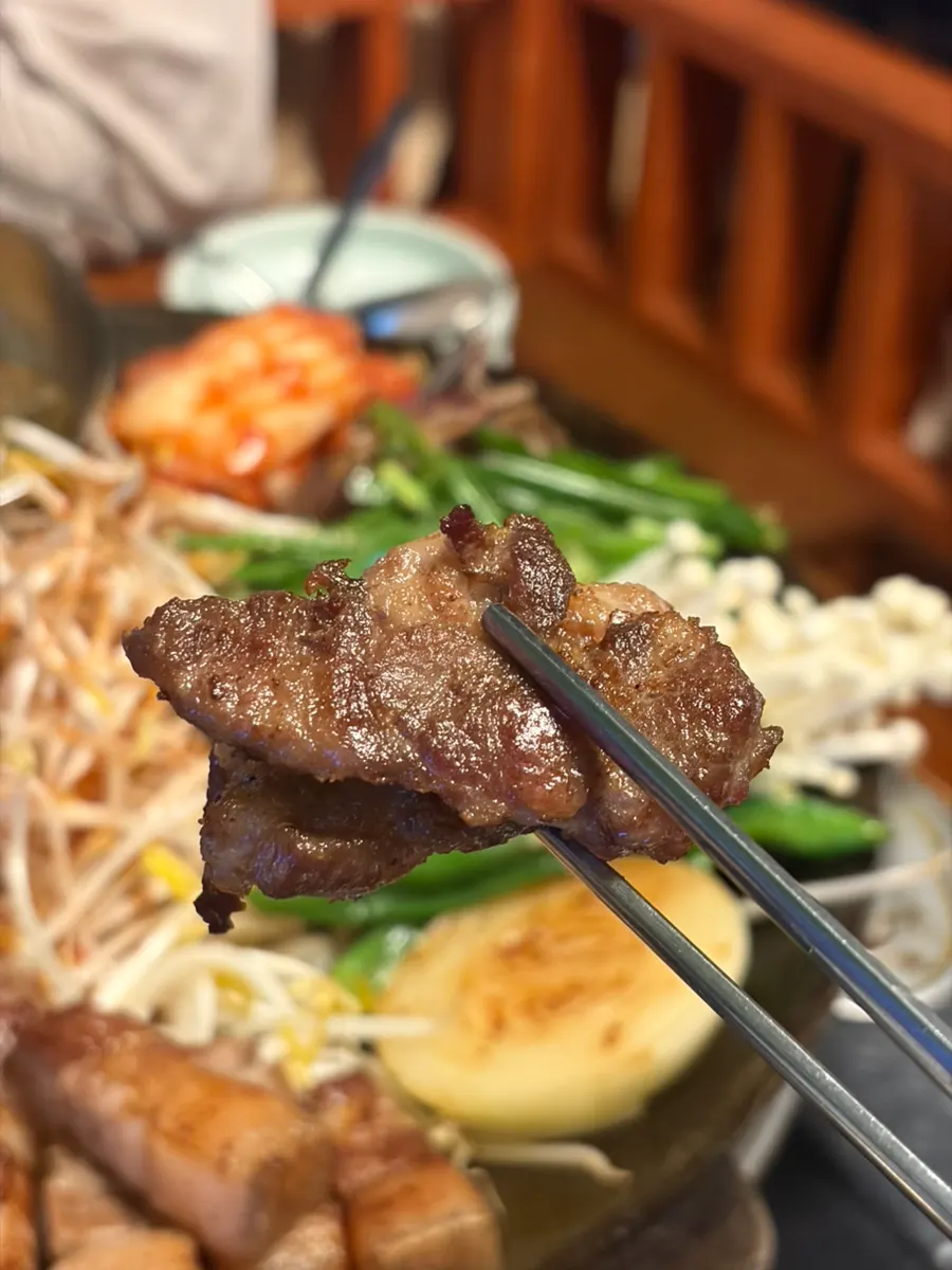 Grilled black pork belly plated