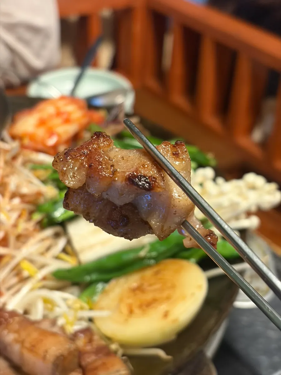 Close-up of chewy cheek meat and kkodeulsal