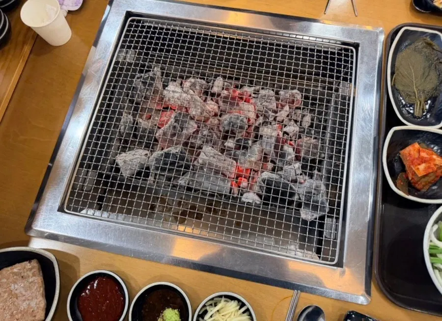 더큰장어 광양점 매장 외관