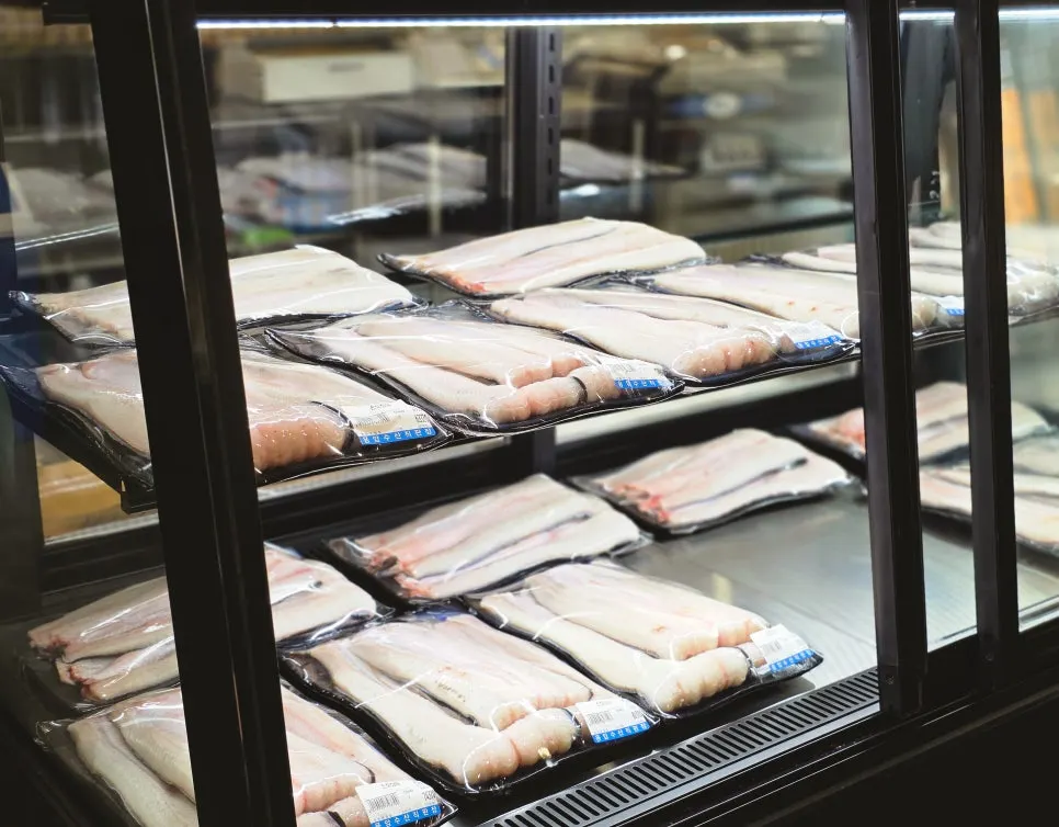Eel packs wrapped by weight