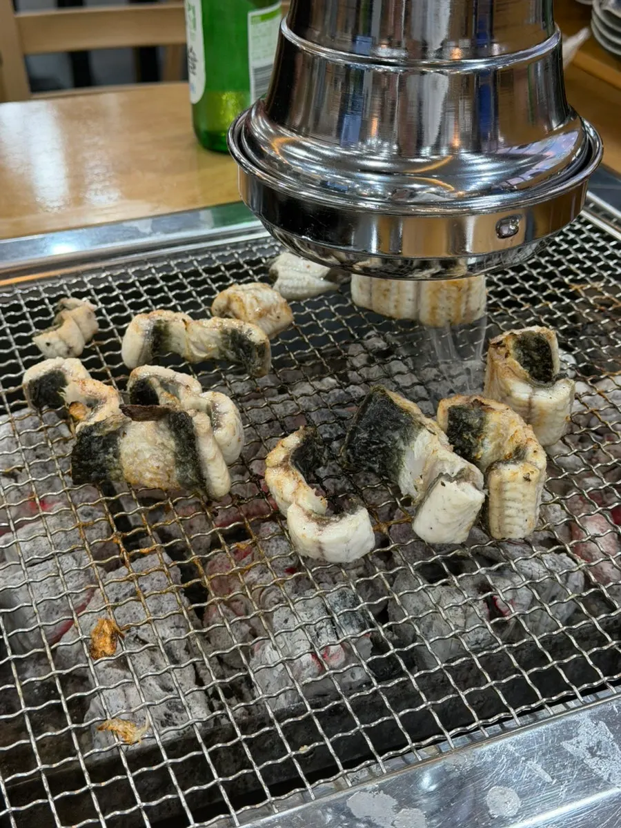 노릇하게 익어가는 장어구이