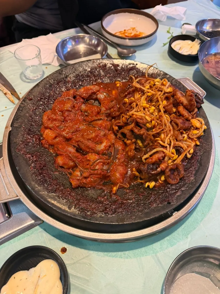 1인분과 당면을 추가한 두 번째 철판