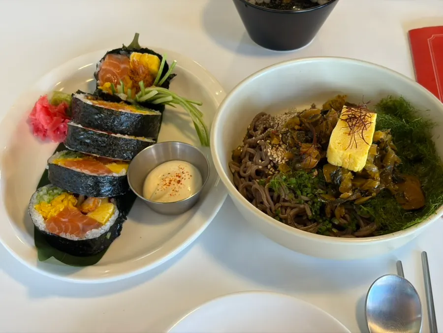 Salmon futomaki with raw salmon and rolled omelet