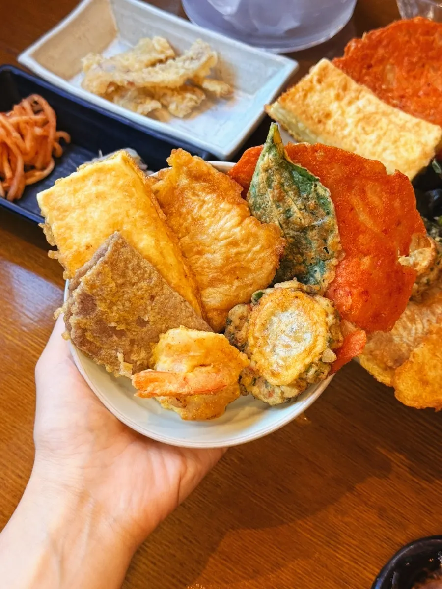 Spicy kimchi jeon