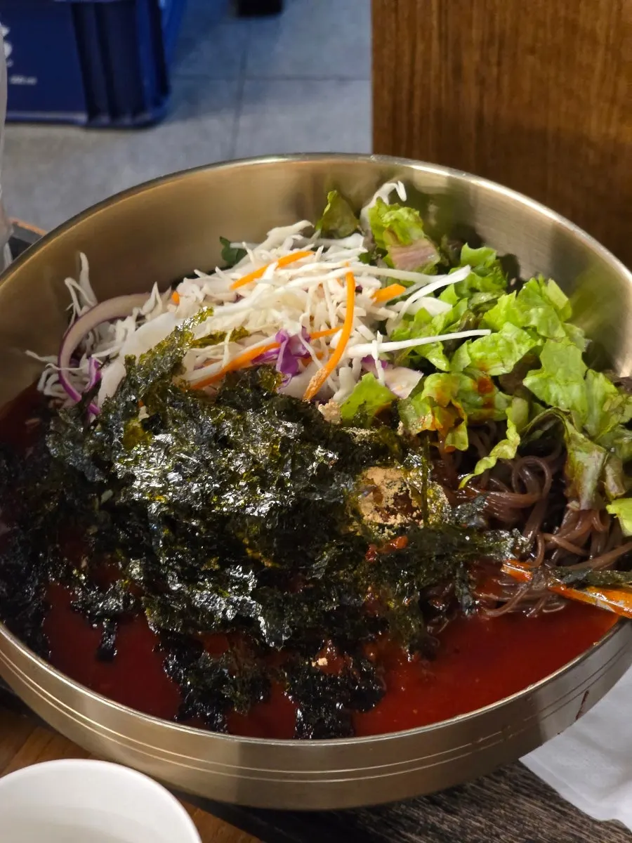 A bowl of tangy-sweet makguksu