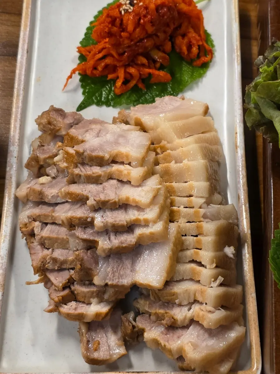 Bossam meat showing the fat-to-lean ratio