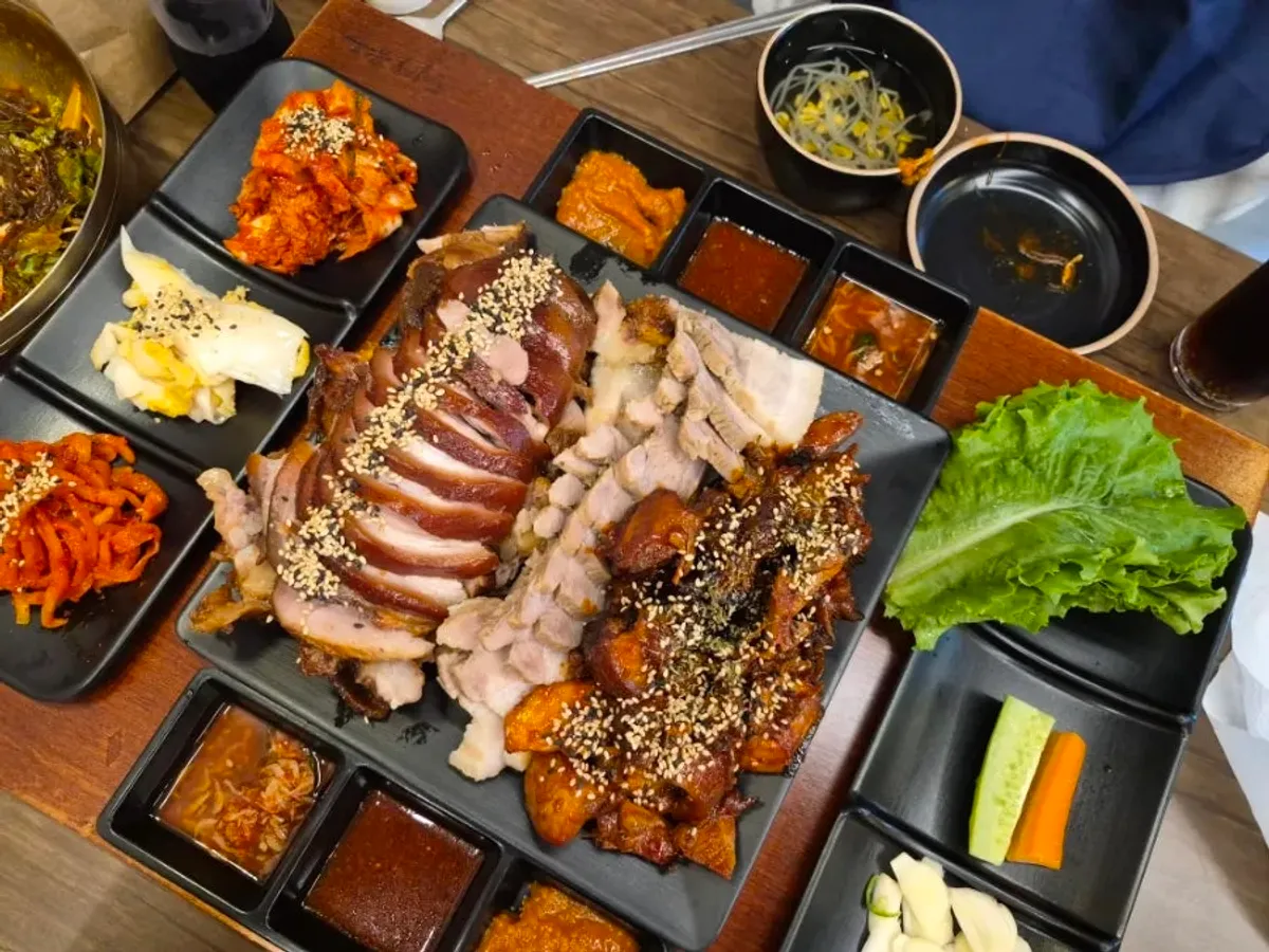 귀한족발 연신내점 귀족 트리플세트 한 상