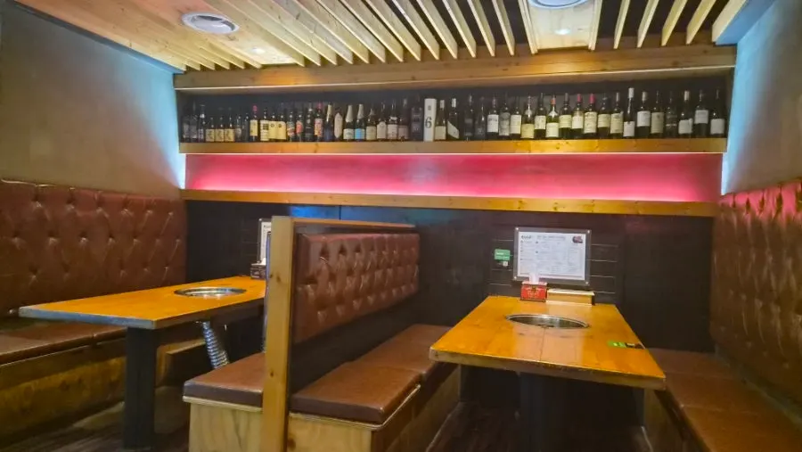 Interior passageway of Sip Sam Dae