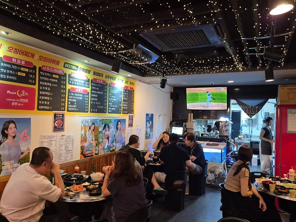 Munpocha's interior with its pocha (street tent bar) feel