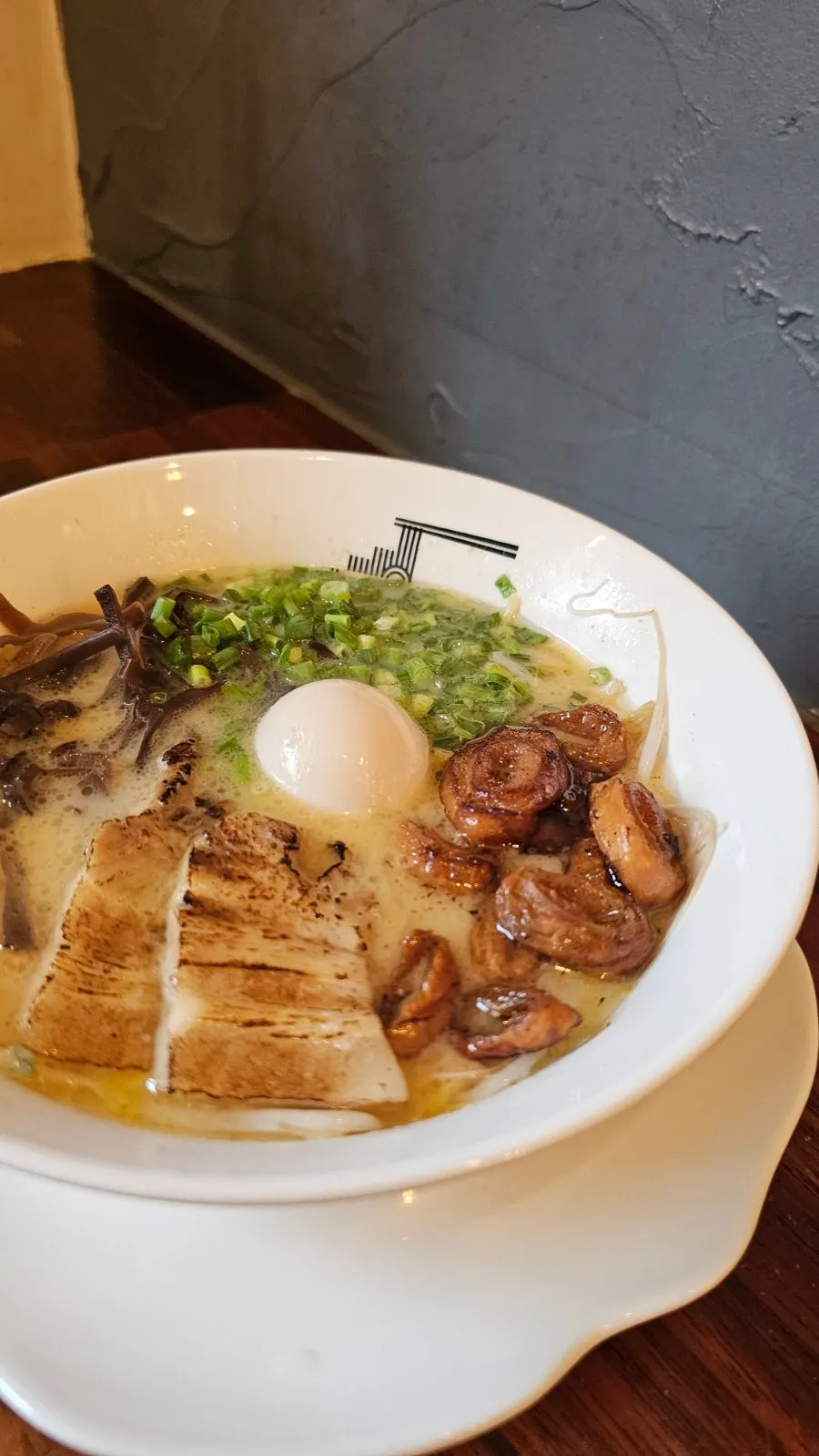Table with gyedan ramen and motsu ramen
