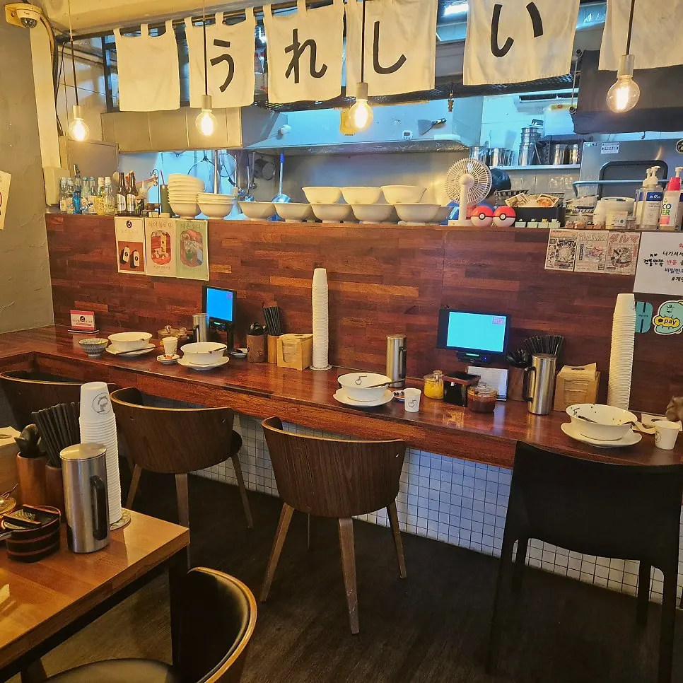계단라멘 일산본점 내부 전경
