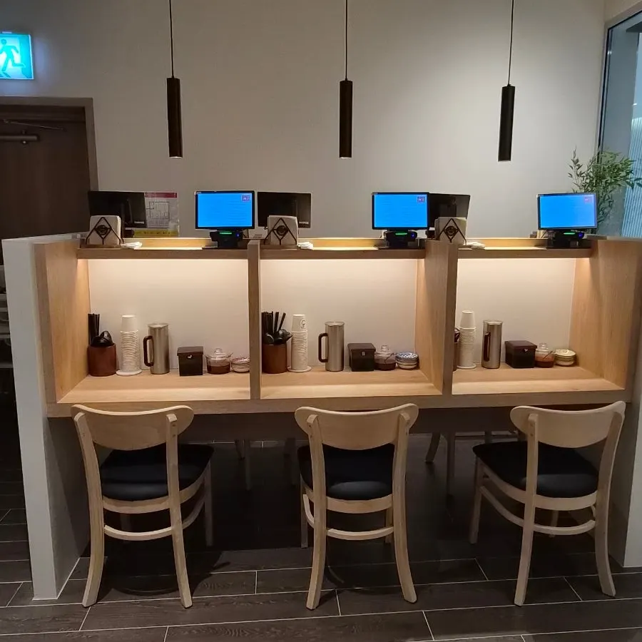 Solo dining table at Gyedan Ramen Mokdong Branch