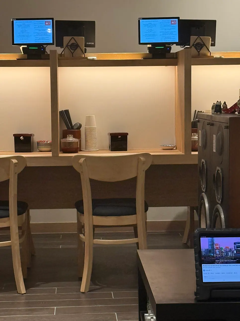 A table at Gyedan Ramen Mokdong Branch during lunch hour