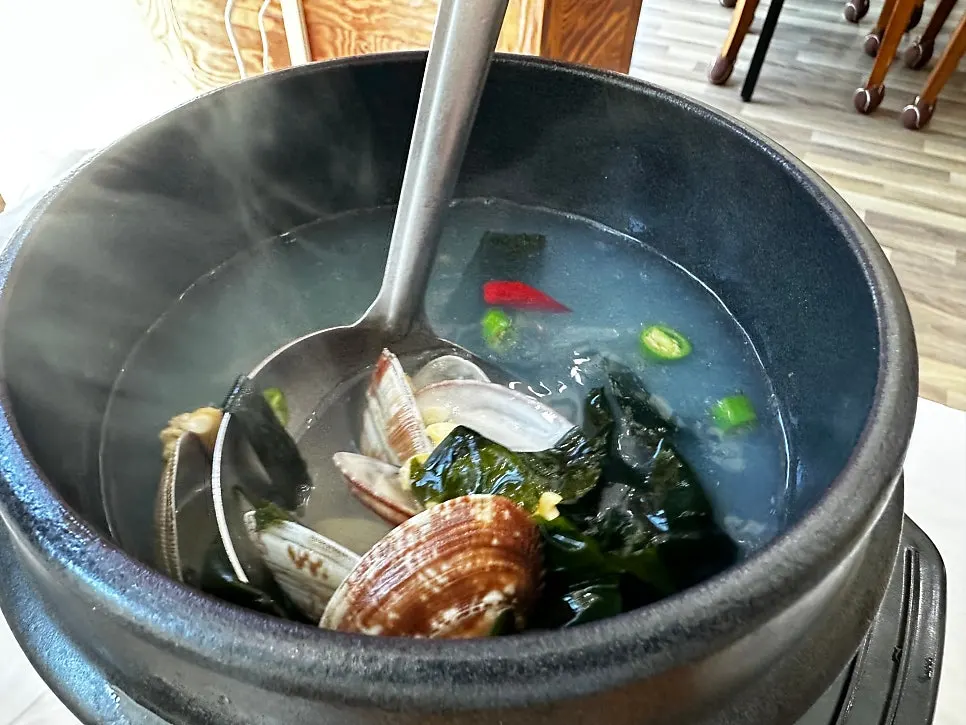 Table at Gyehwado after the meal was finished