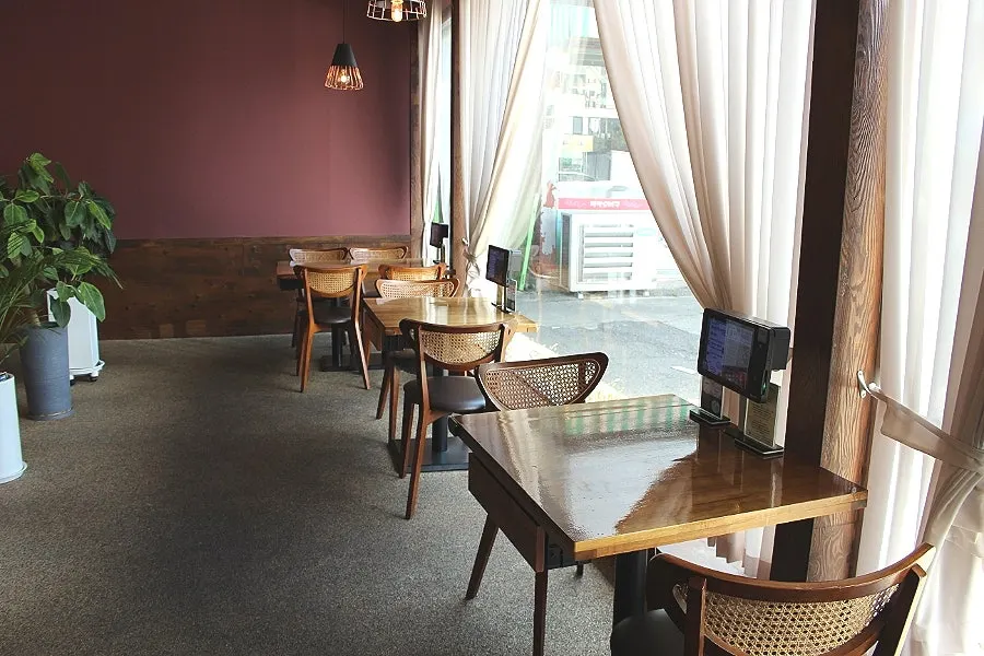 Interior view of Gyeomson Donkatsu Geomdan Branch