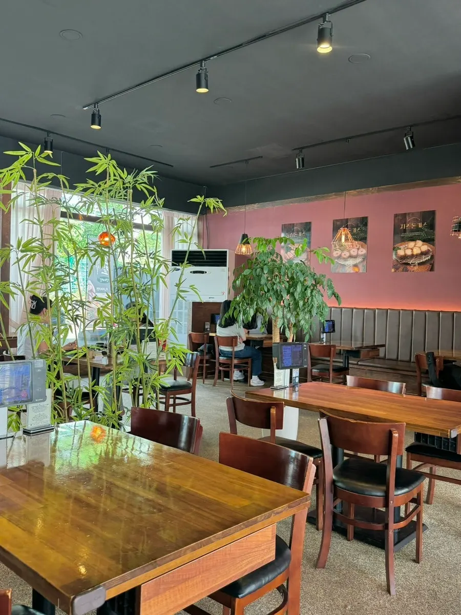 Entrance of Gyeomson Donkatsu Geomdan Branch