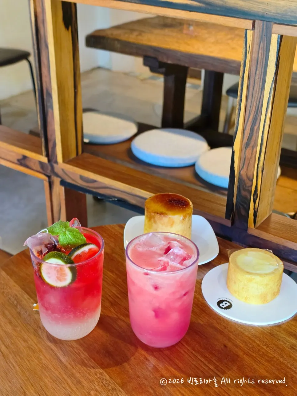 Watermelon juice and green tangerine red orange
