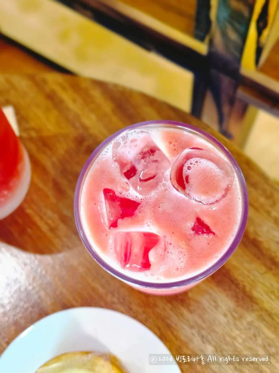 Baumkuchen and watermelon juice