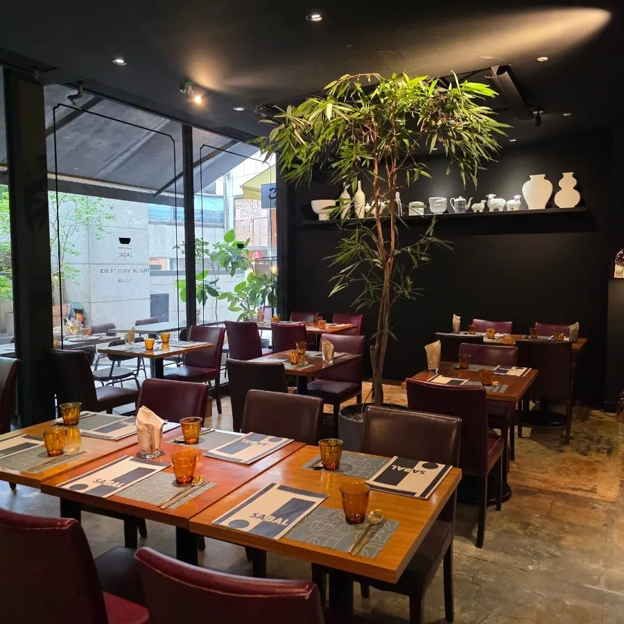 SABAL's interior with roof-tile style tile decor