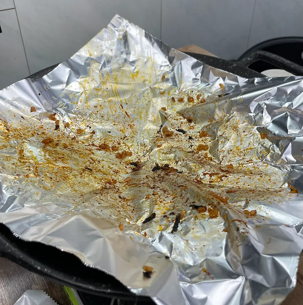 Hagfish fried rice served with roasted seaweed