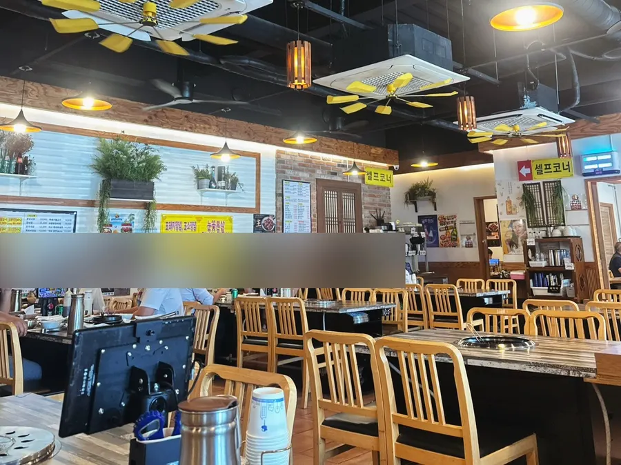 Clean and spacious interior of Galbi Yechan