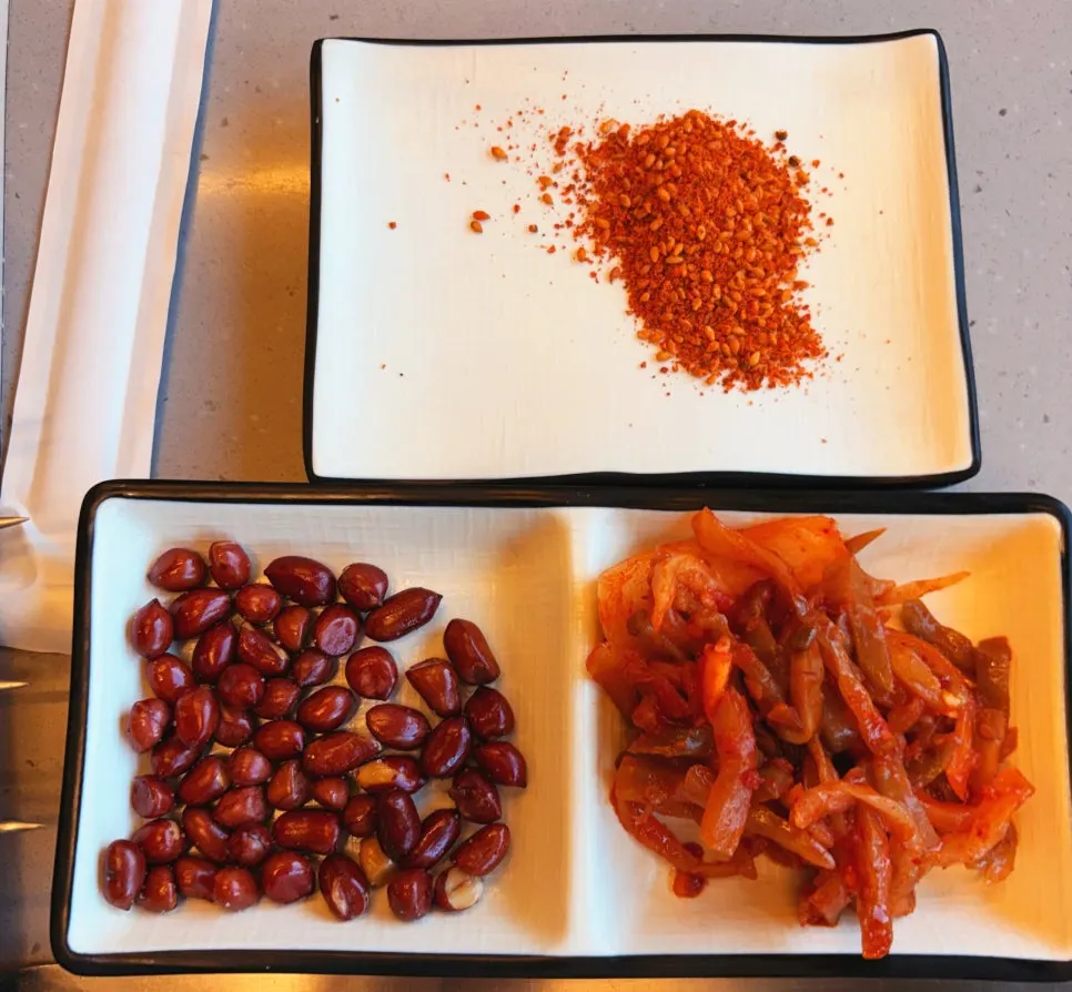 숯불 위에 올린 양꼬치