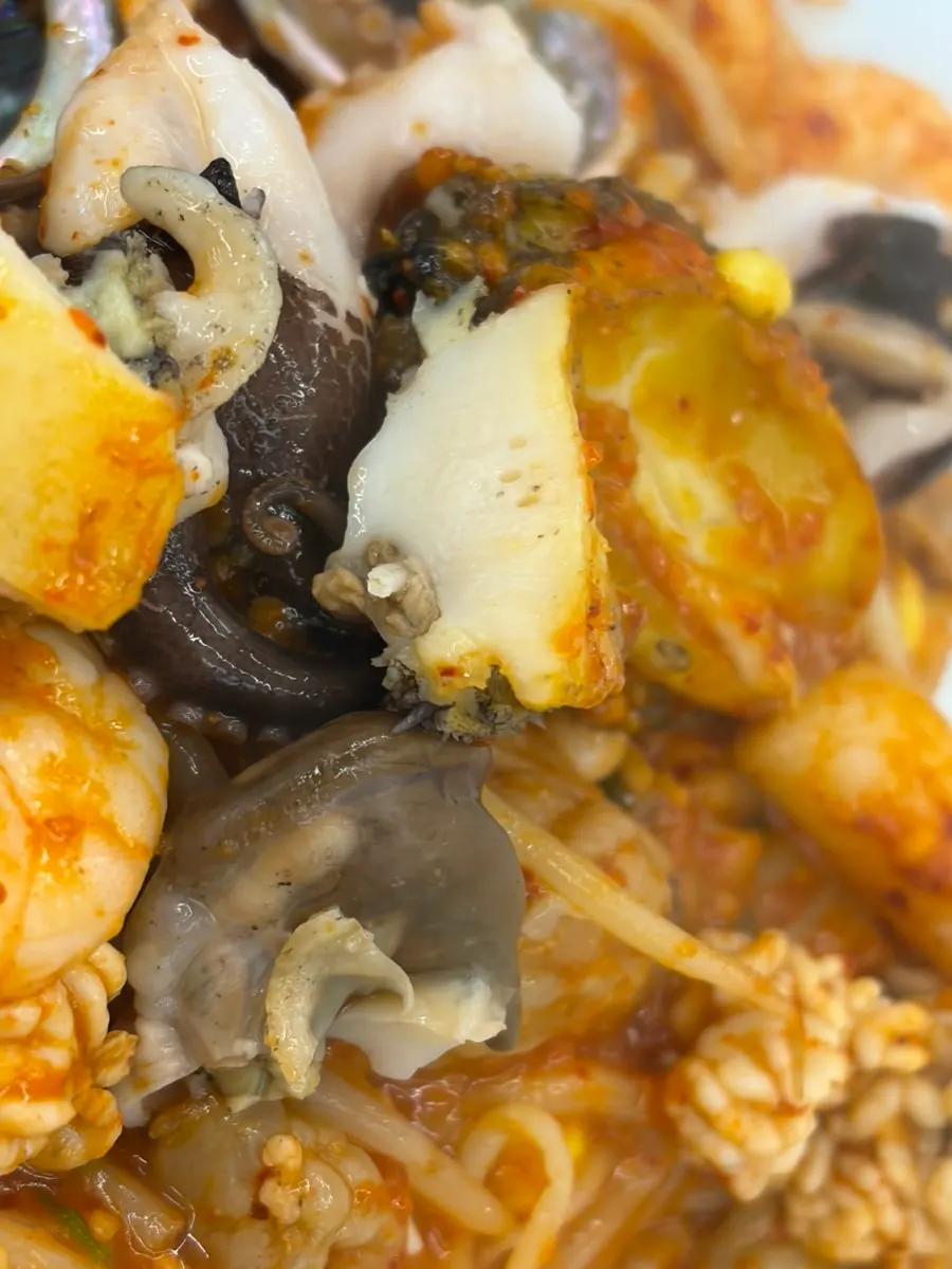 Plump abalone in the seafood stew