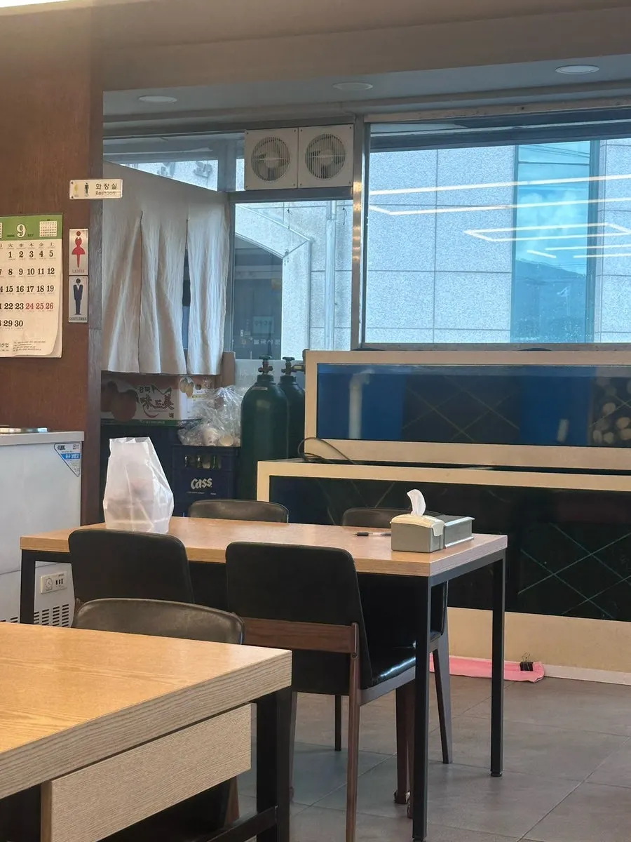 경주 완도참전복집 음식 세로 사진