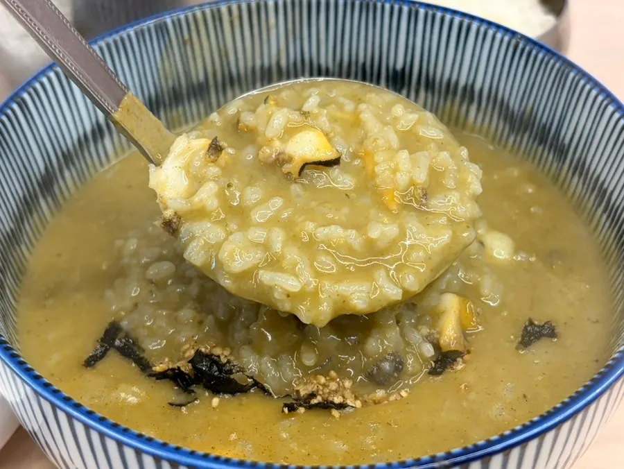 Abalone porridge thickened with added rice