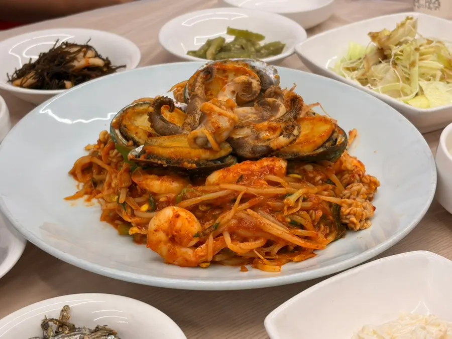 Close-up of the spicy-seasoned abalone seafood stew