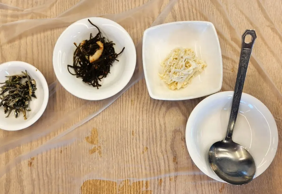 Utensils and basic table setting at a hall table
