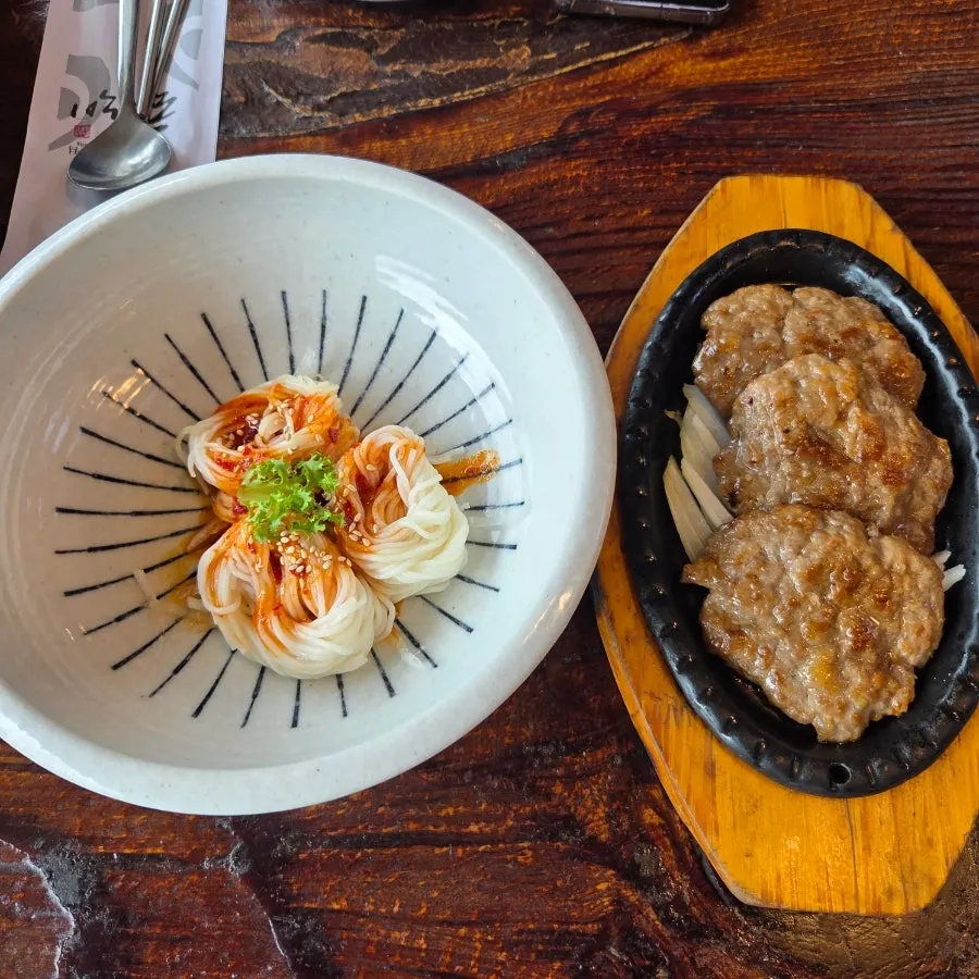 A plate of mildly seasoned tteokgalbi