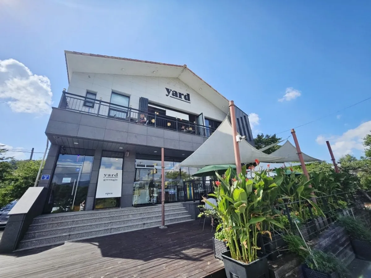 Exterior of Yard café in Bomun-danji, Gyeongju