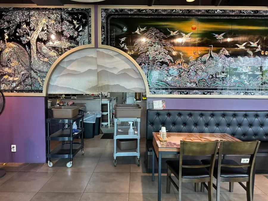 Hyoeunok's dining hall with purple color scheme and mother-of-pearl accents