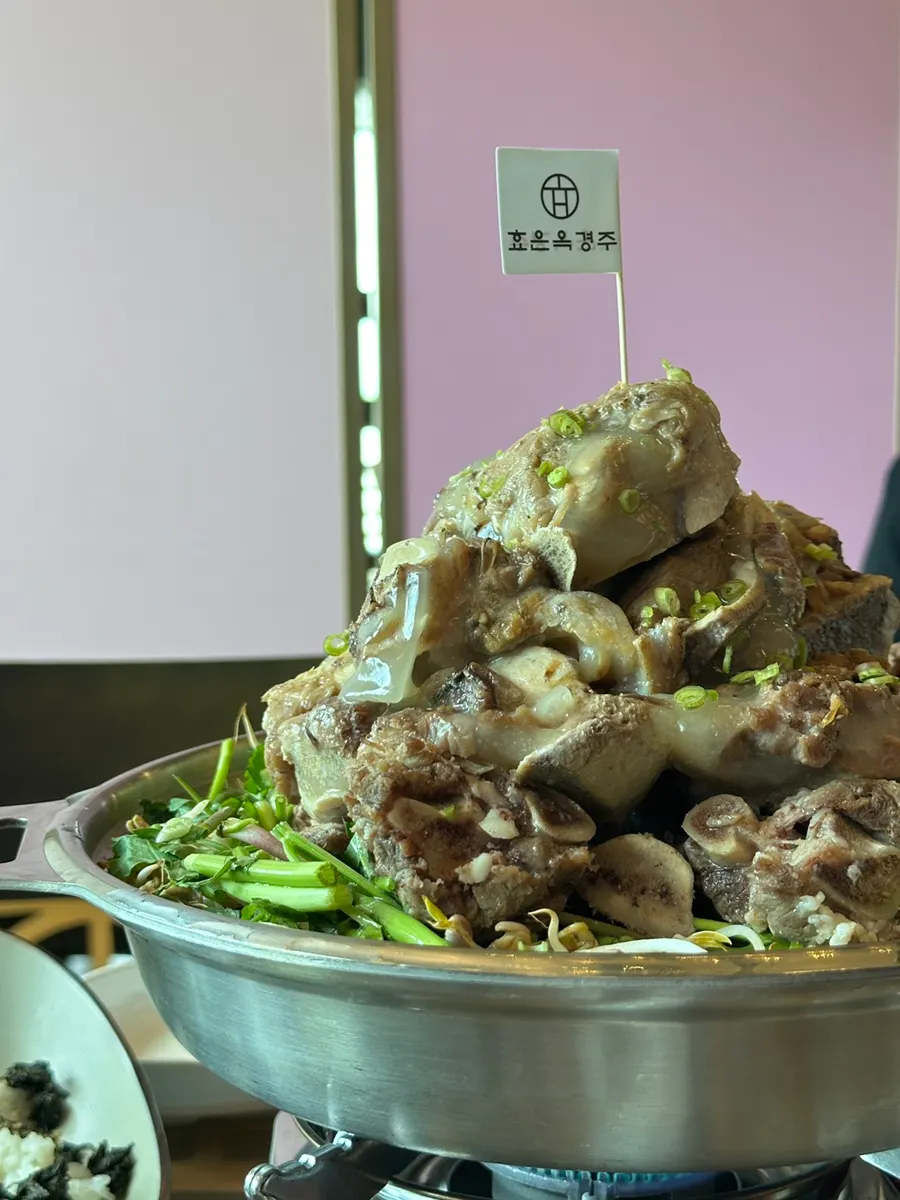 Ppyeoberest made with premium beef ribs and beef bone broth