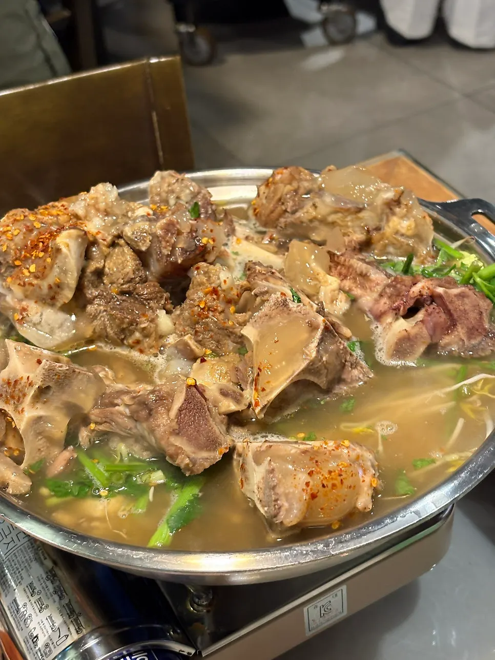 Close-up of the beef bone hot pot at Hyoeunok in Gyeongju's Bomun district