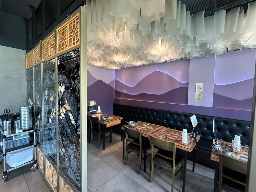 Table area at Hyoeunok Gyeongju Branch