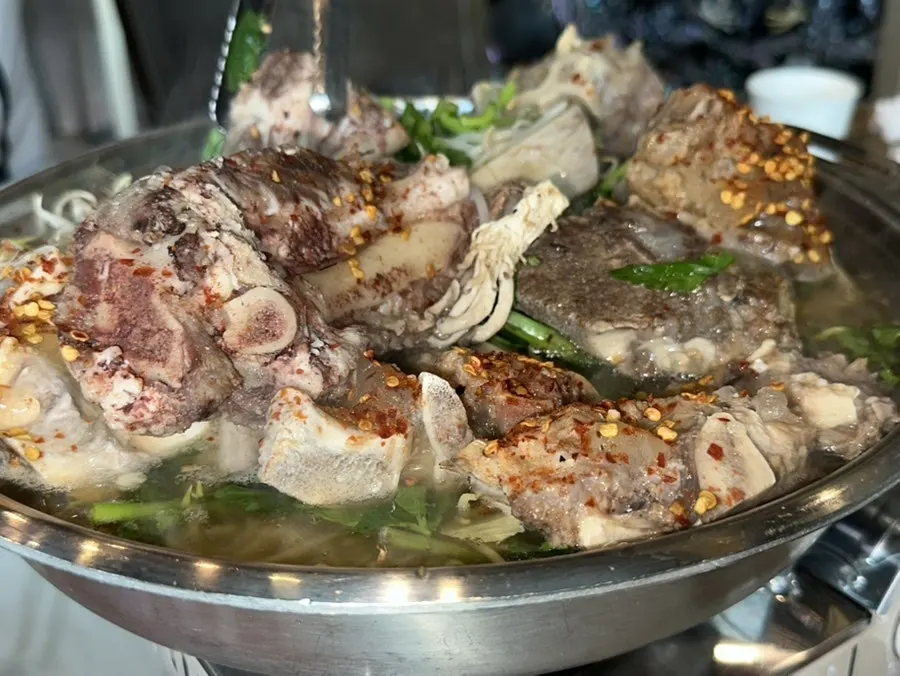 Beef bone hot pot meat soaked in broth