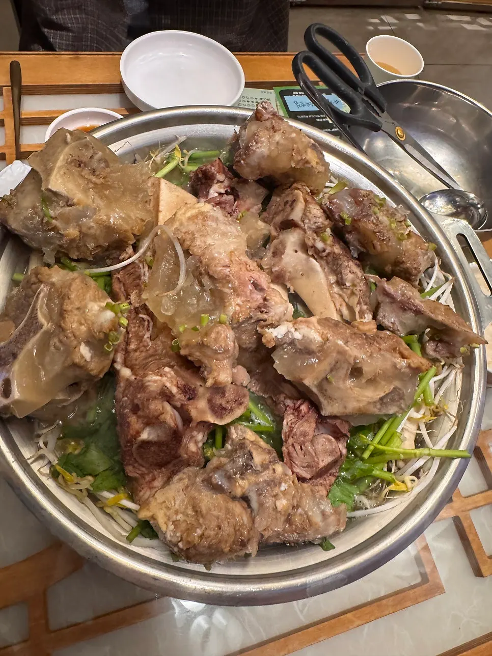 Hyoeunok's beef rib hot pot warming at the table